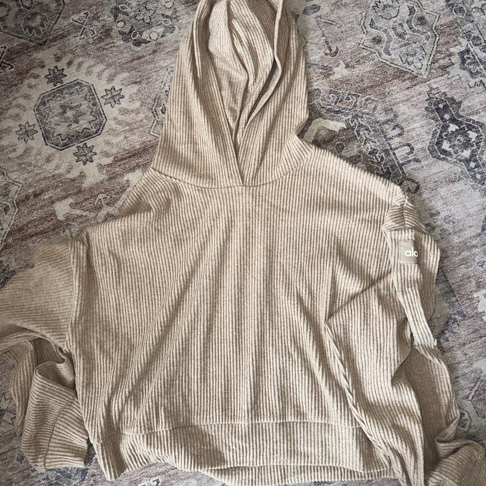 ALO Yoga Cropped Muse Hoodie - Picture 3 of 5